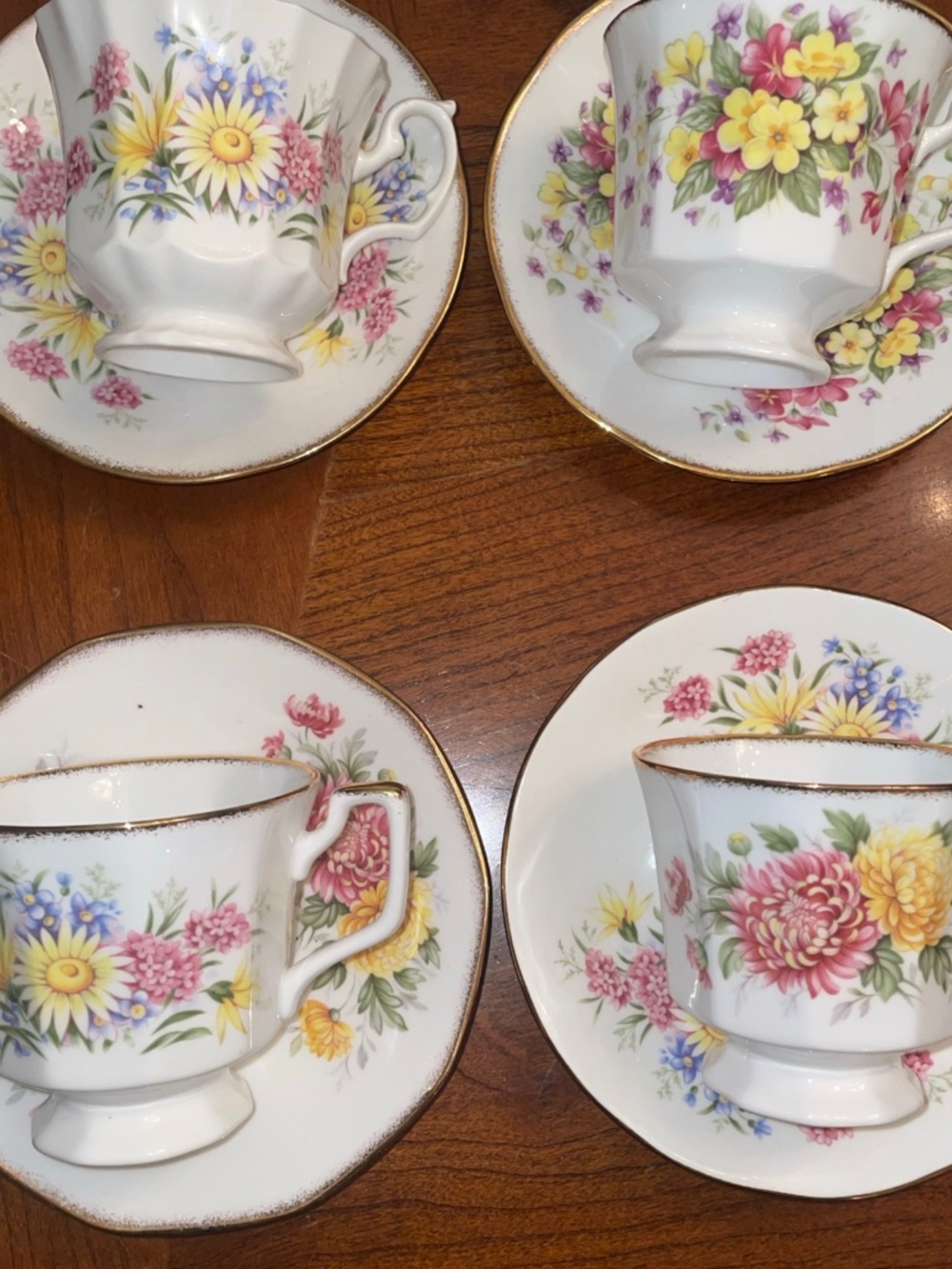 Set Of 4 Coordinating Regal Heritage Floral Bone China Teacups & Saucers